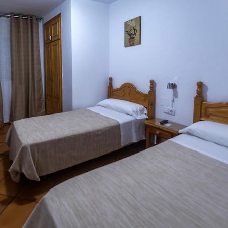 Hostal San Ramon Marbella Buitenkant foto