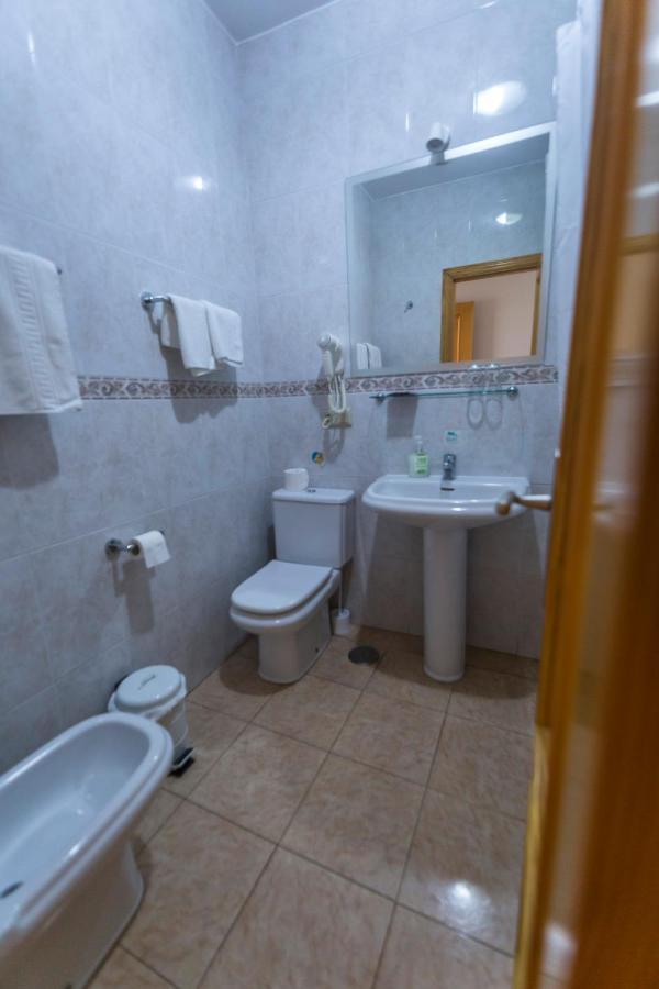 Hostal San Ramon Marbella Buitenkant foto