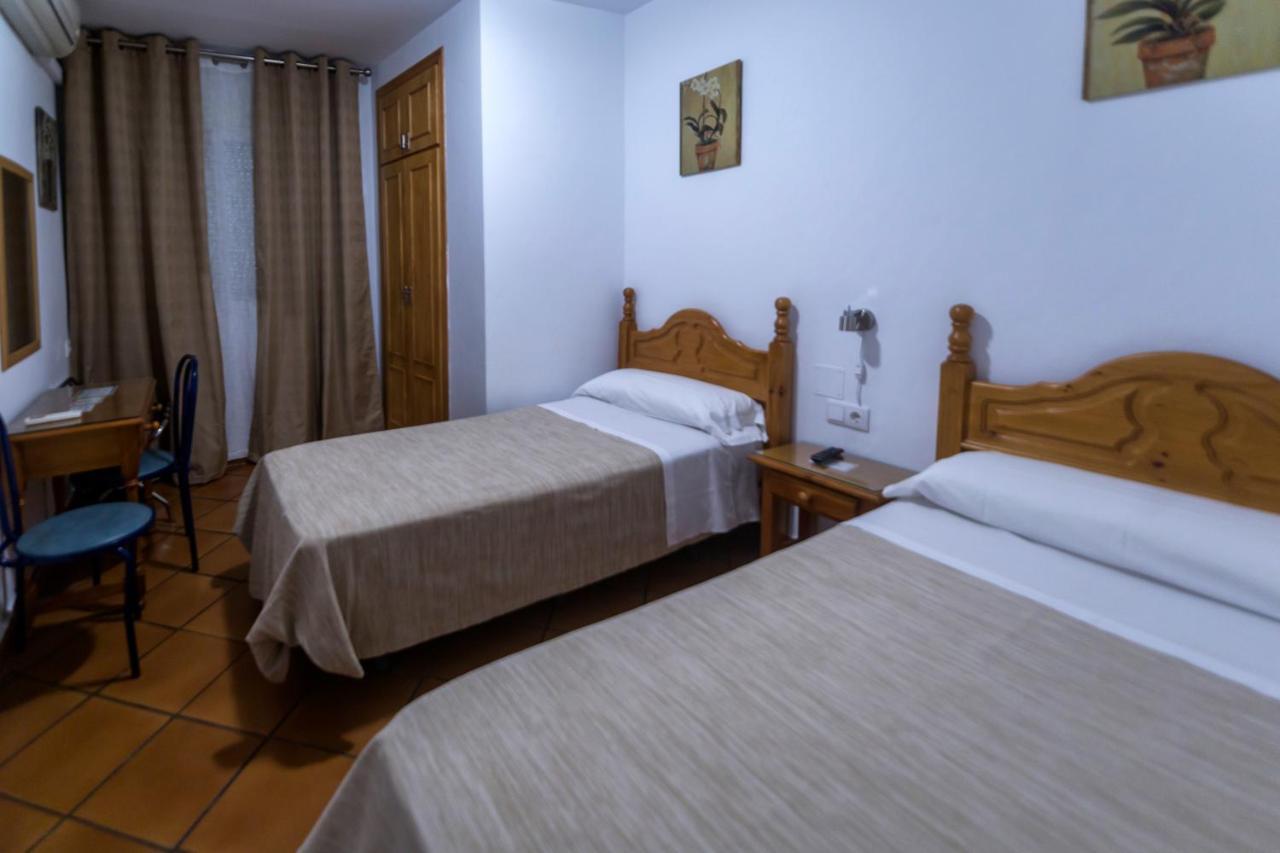 Hostal San Ramon Marbella Buitenkant foto