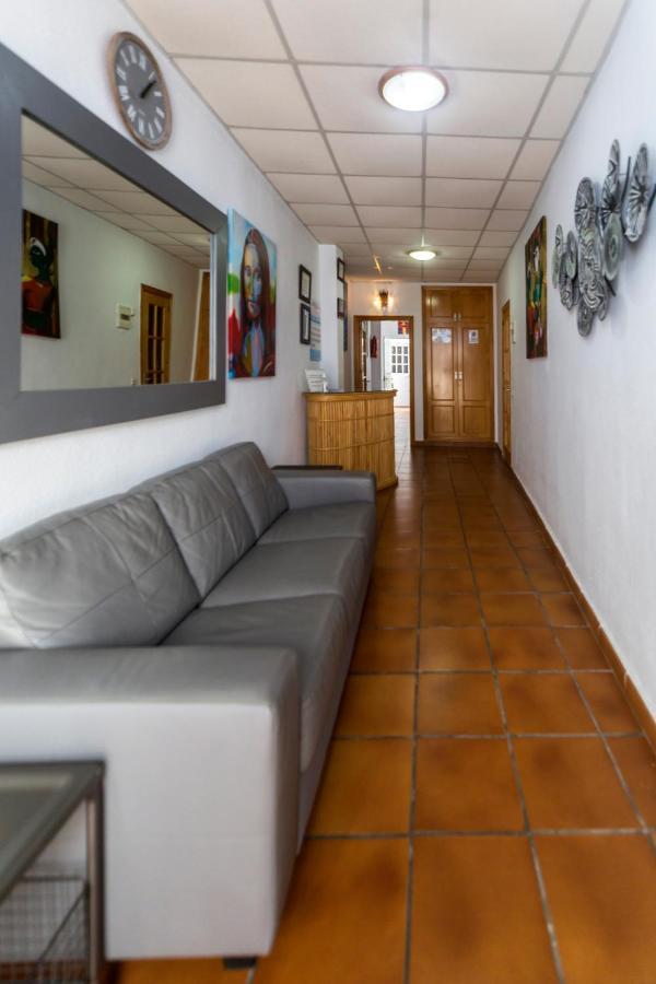 Hostal San Ramon Marbella Buitenkant foto