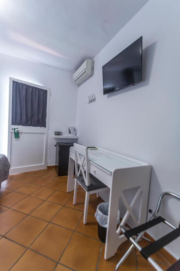 Hostal San Ramon Marbella Buitenkant foto