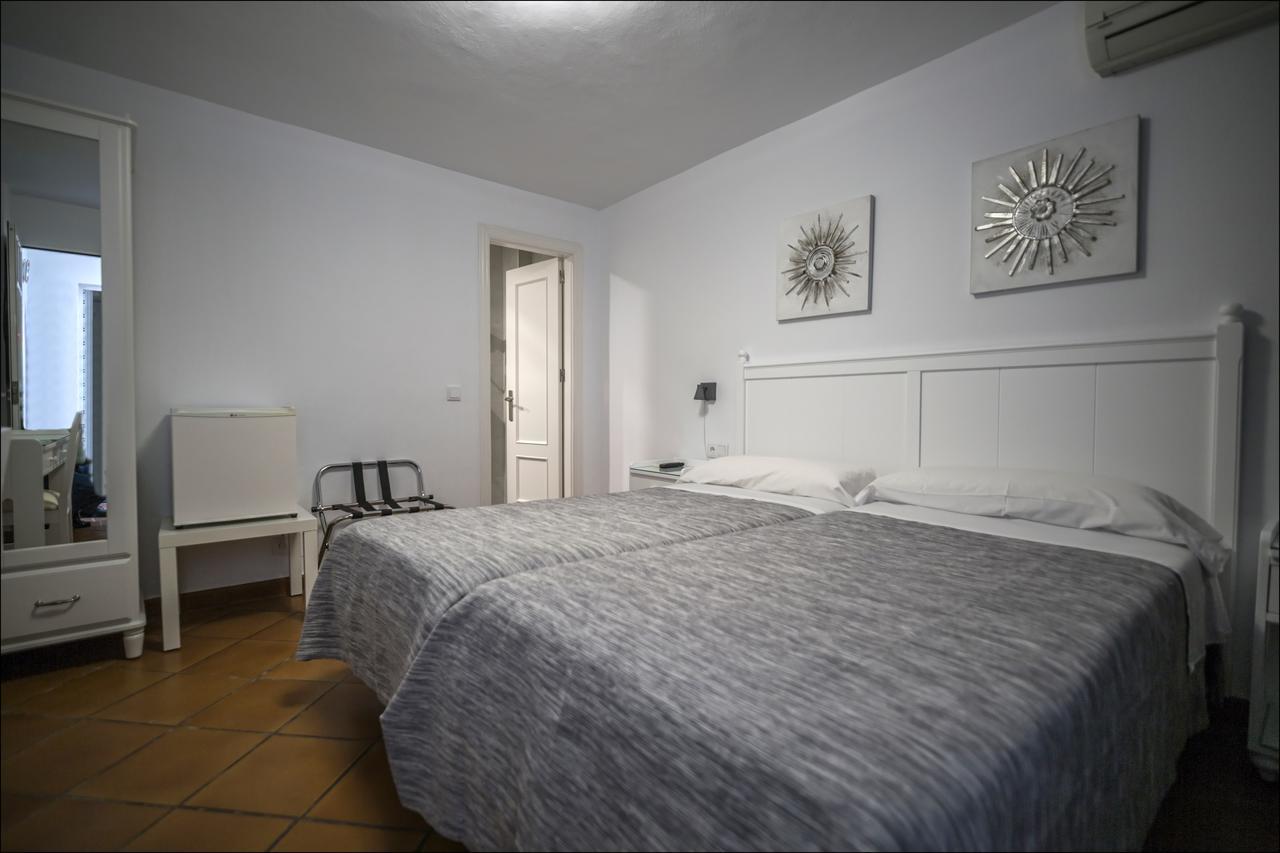 Hostal San Ramon Marbella Buitenkant foto
